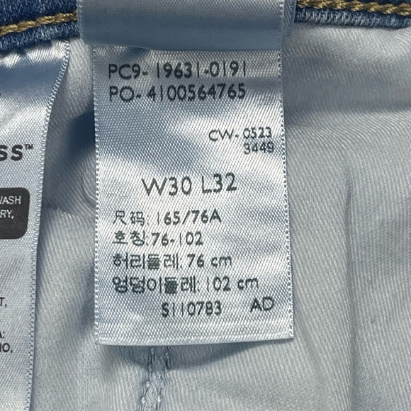 Abercrombie & Fitch The Mom High Rise Jeans - Blue Size 28 - Picture 9 of 11